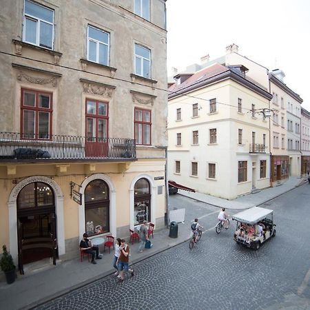 Apartment On Virmenska 3, With 2 Separate Bedrooms Lviv Luaran gambar
